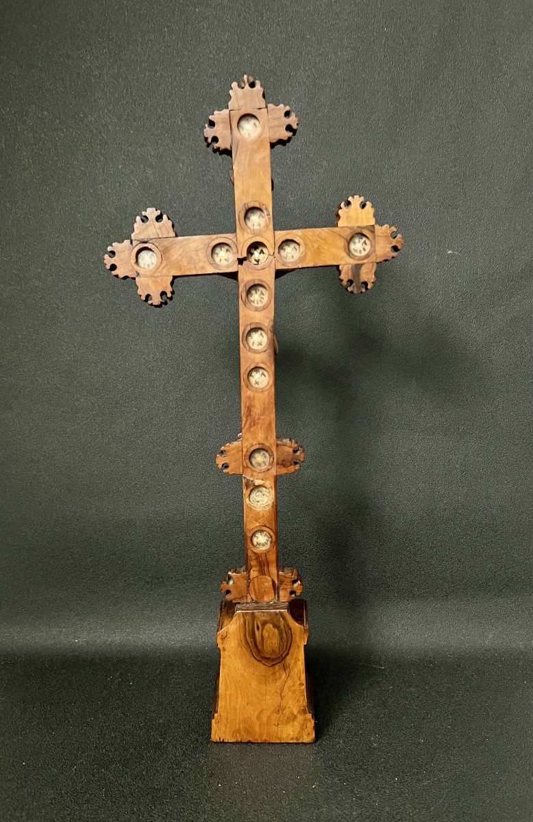 Carved Wooden Reliquary Crucifix – Containing 13 Relics Of Saints – 18th/19th Century-photo-1