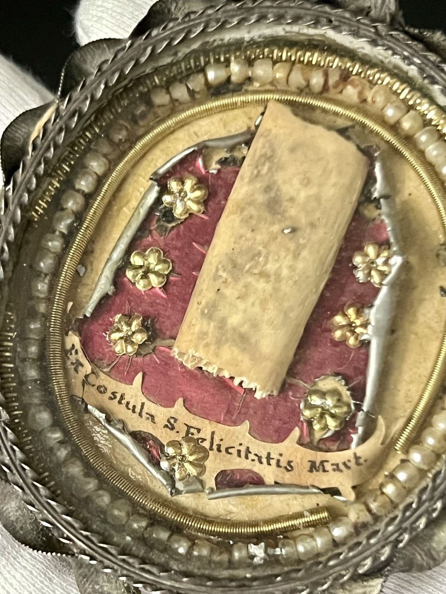 Reliquaire contenant une relique de Sainte Félicité – XVIIIe-photo-3