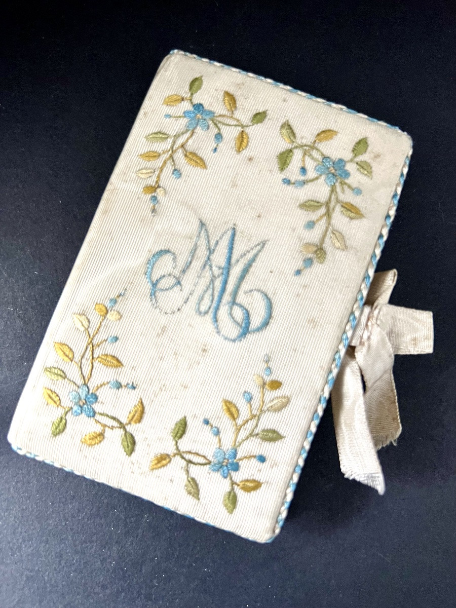 Reliquary In The Form Of An Embroidered Booklet, Containing 4 Relics -photo-1