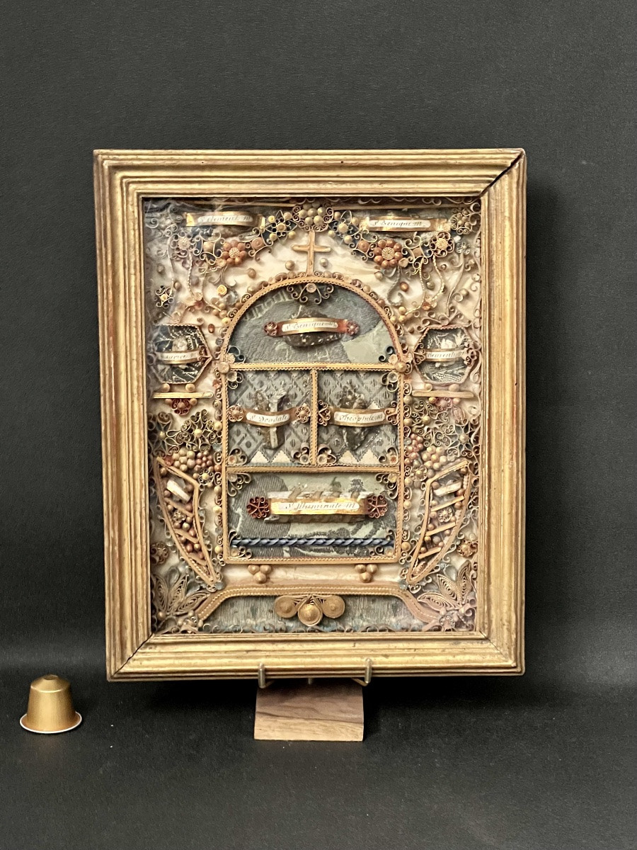 Baroque Reliquary Paperolles Containing Numerous Relics Of Holy Martyrs - 19th Century-photo-1