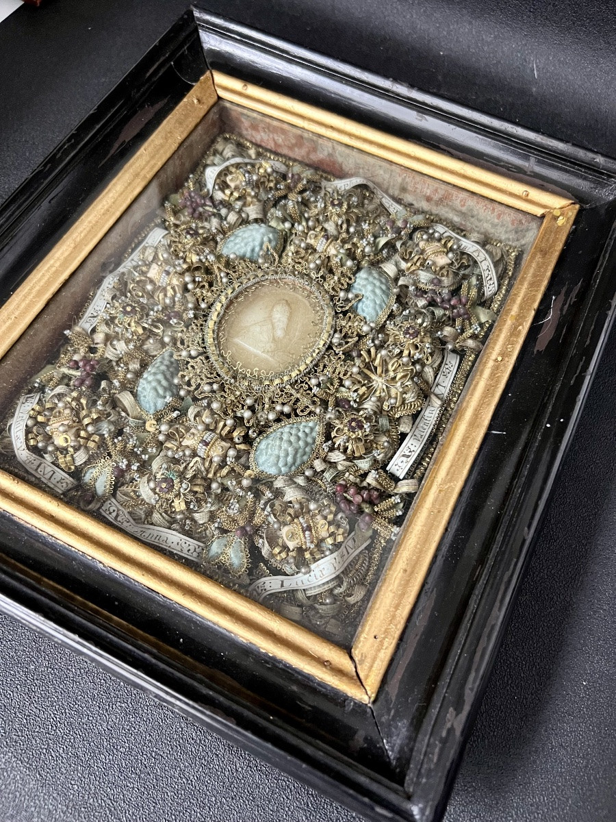 Baroque Reliquary Frame – Agnus Dei And Eight Relics Of Saints, 18th Century-photo-1