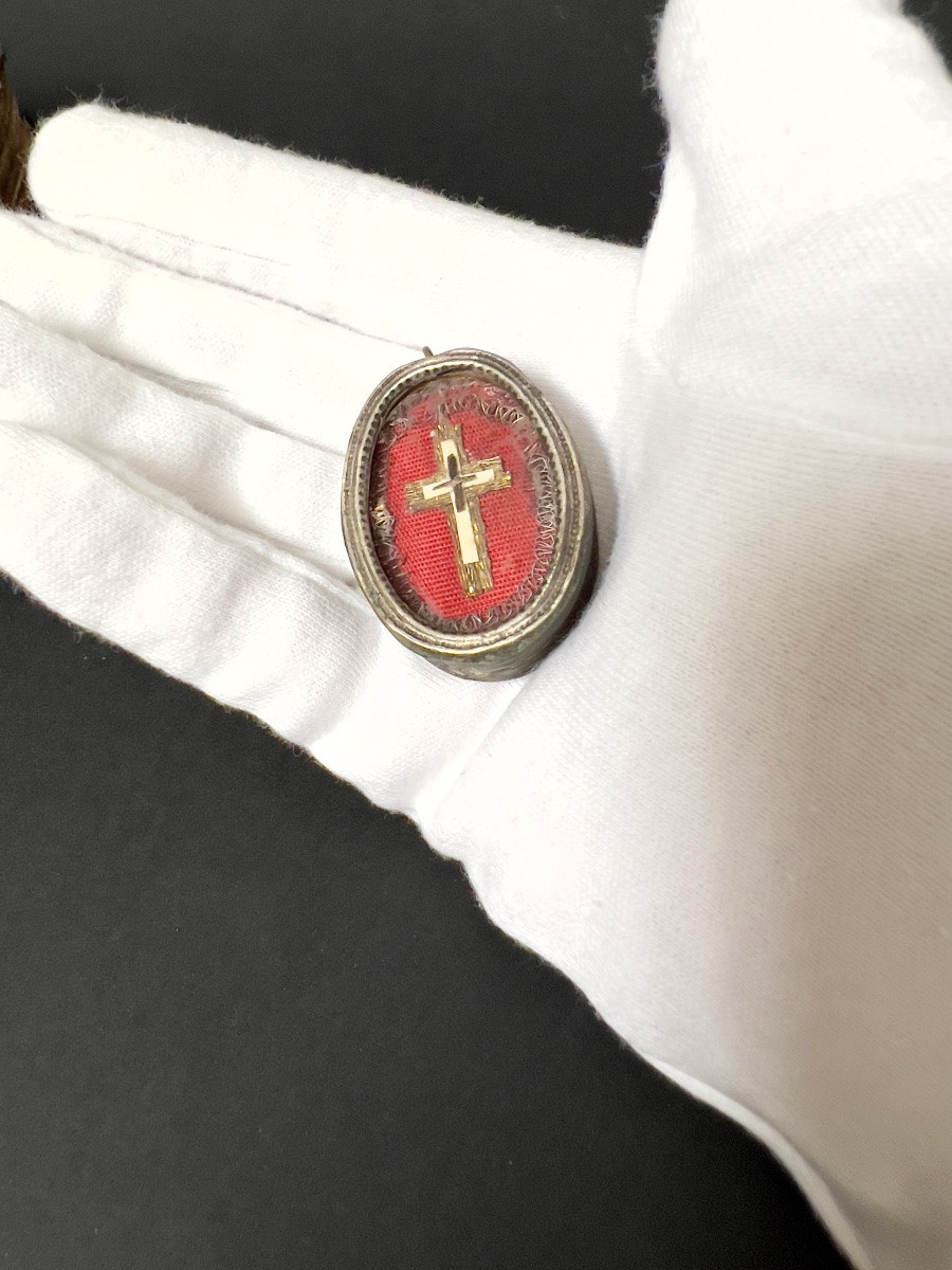 Reliquary Medallion Of The Holy Cross -photo-2