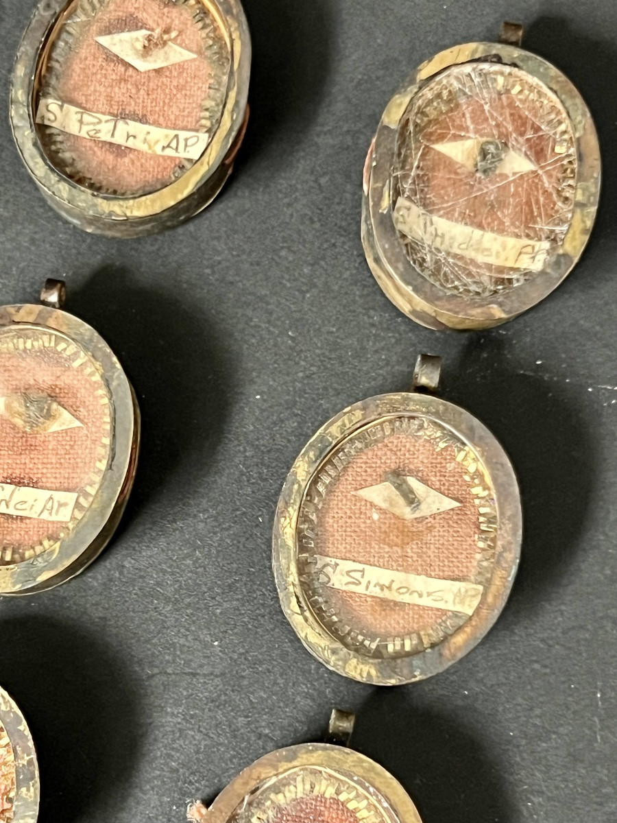 Ensemble de 12 reliquaires des Apôtres, XVIIIe – début XIXe siècle-photo-3