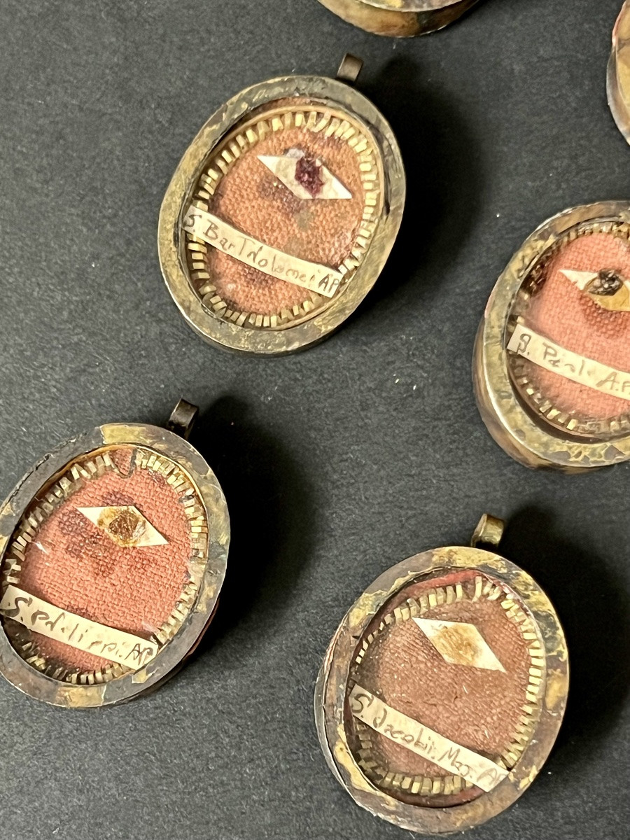Ensemble de 12 reliquaires des Apôtres, XVIIIe – début XIXe siècle-photo-4