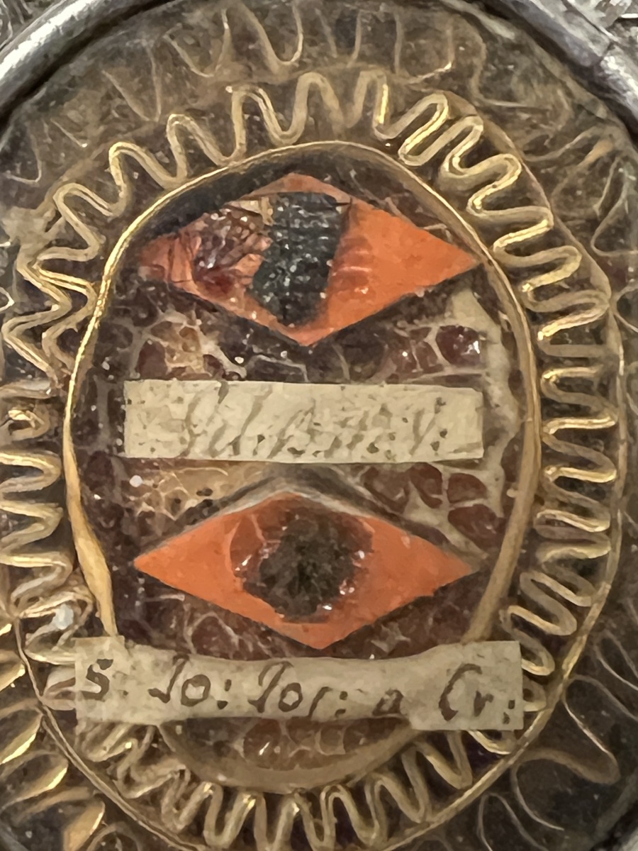 Reliquaire en argent filigrané – relique de Saint Jean de la Croix, XVIIIe siècle-photo-6