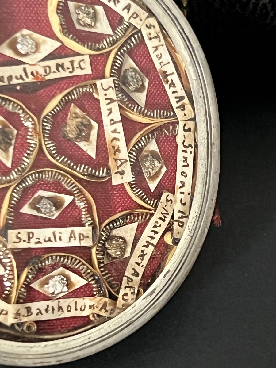 Reliquaire des Douze Apôtres et du Saint Sépulcre de Jésus-Christ-photo-7