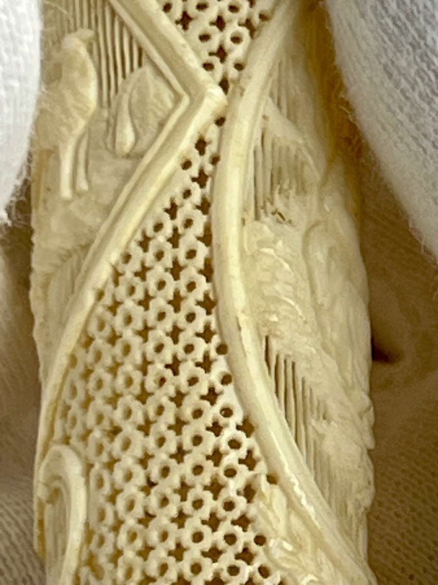 Carved Ivory Needle Case -photo-3