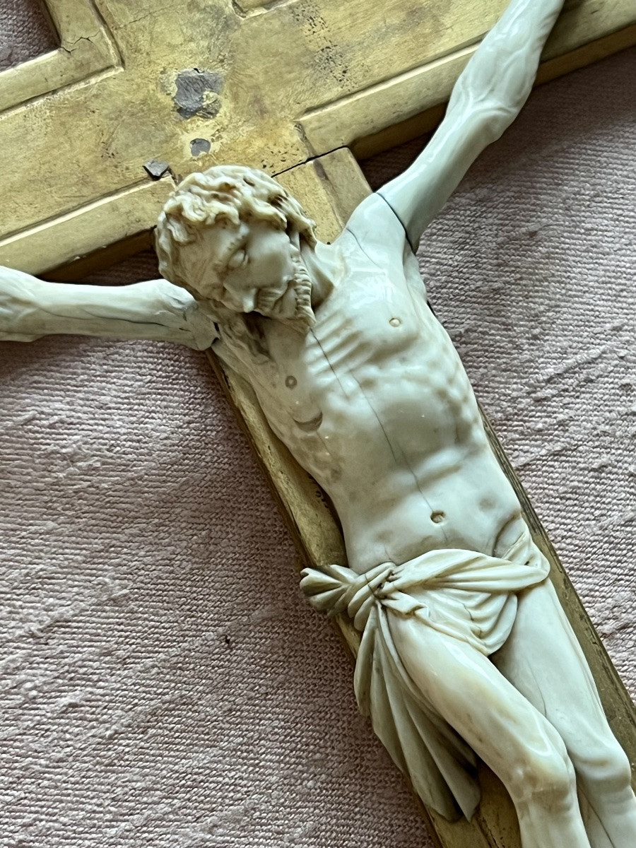 Important Christ On The Cross In A Carved Baroque Frame - 18th Century - Italy-photo-3