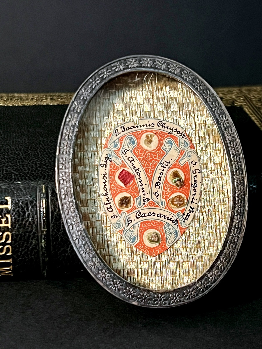 Reliquary Containing 7 Relics Of Fathers And Doctors Of The Church – Italy – Late 17th Century 