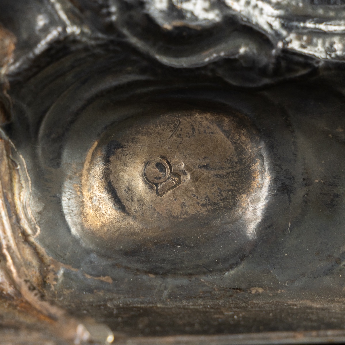 Exceptional Pair Of Silver  Ceroferous Angels Or  Candle-bearing Angels – Brussels, 1681–1682 -photo-8