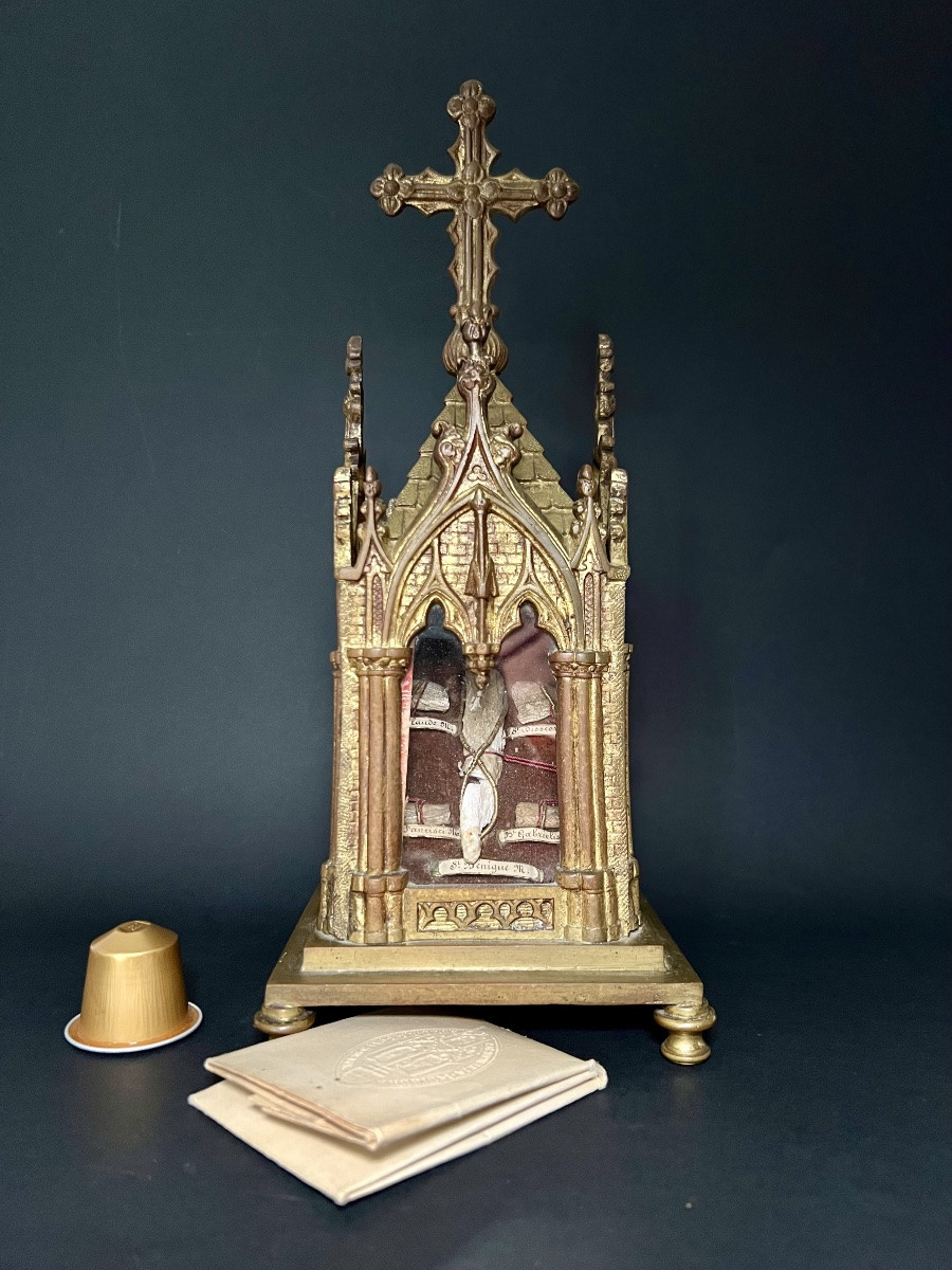 Reliquaire-chapelle néogothique en bronze doré, XIXᵉ siècle-photo-6