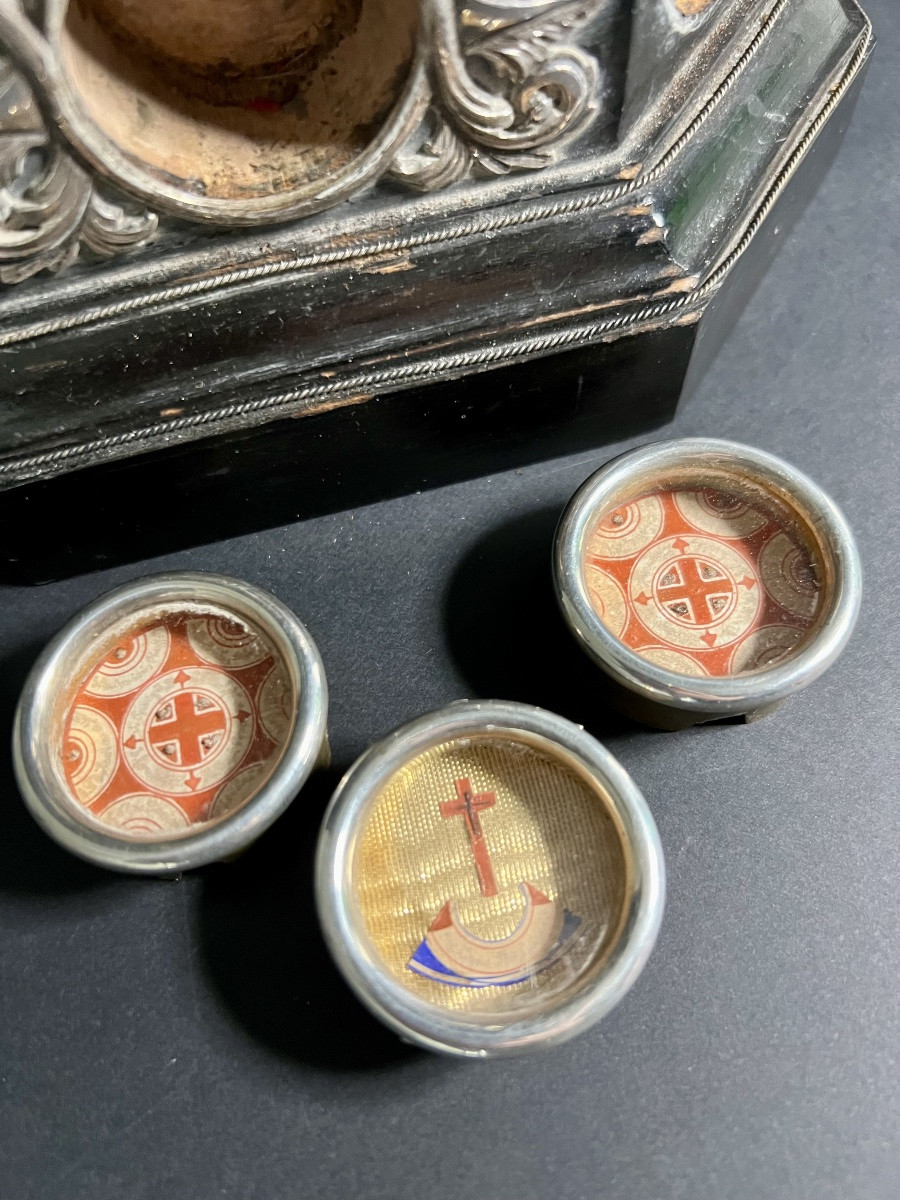 Reliquary Crucifix For Altar In Ebonized Wood And Massive  Silver – 19th Century-photo-6