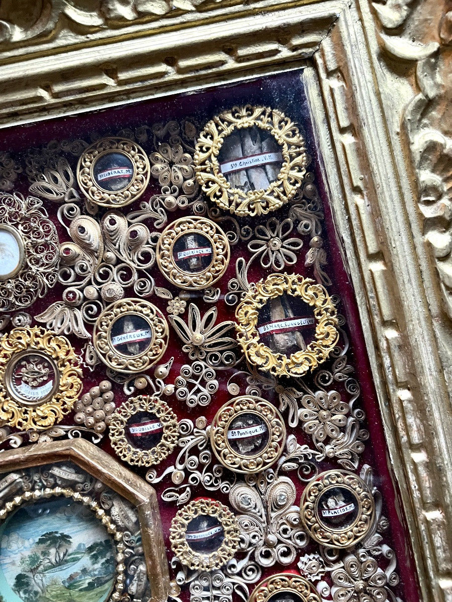 Important Reliquary Frame With Paper Filigree – 35 Relics – 19th-century Convent Work-photo-3