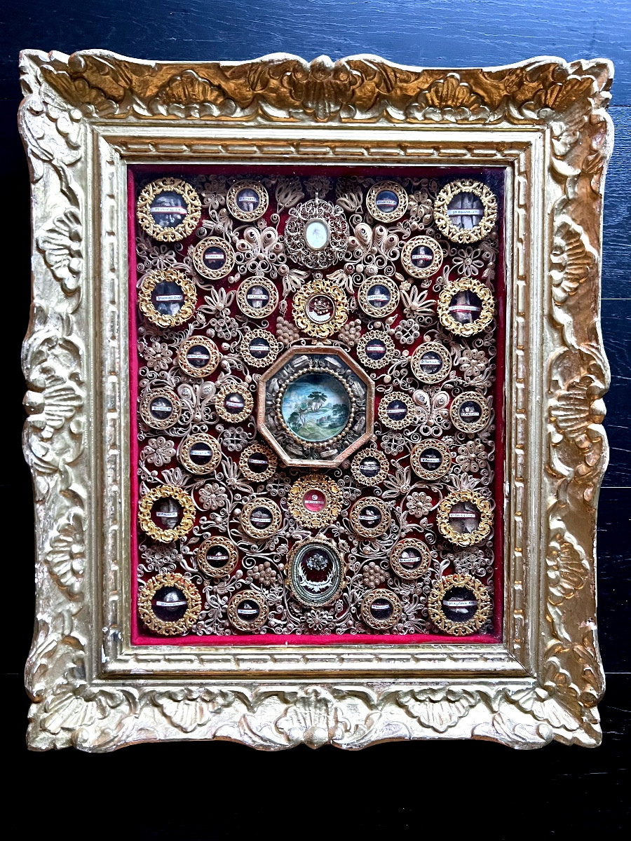 Important Reliquary Frame With Paper Filigree – 35 Relics – 19th-century Convent Work