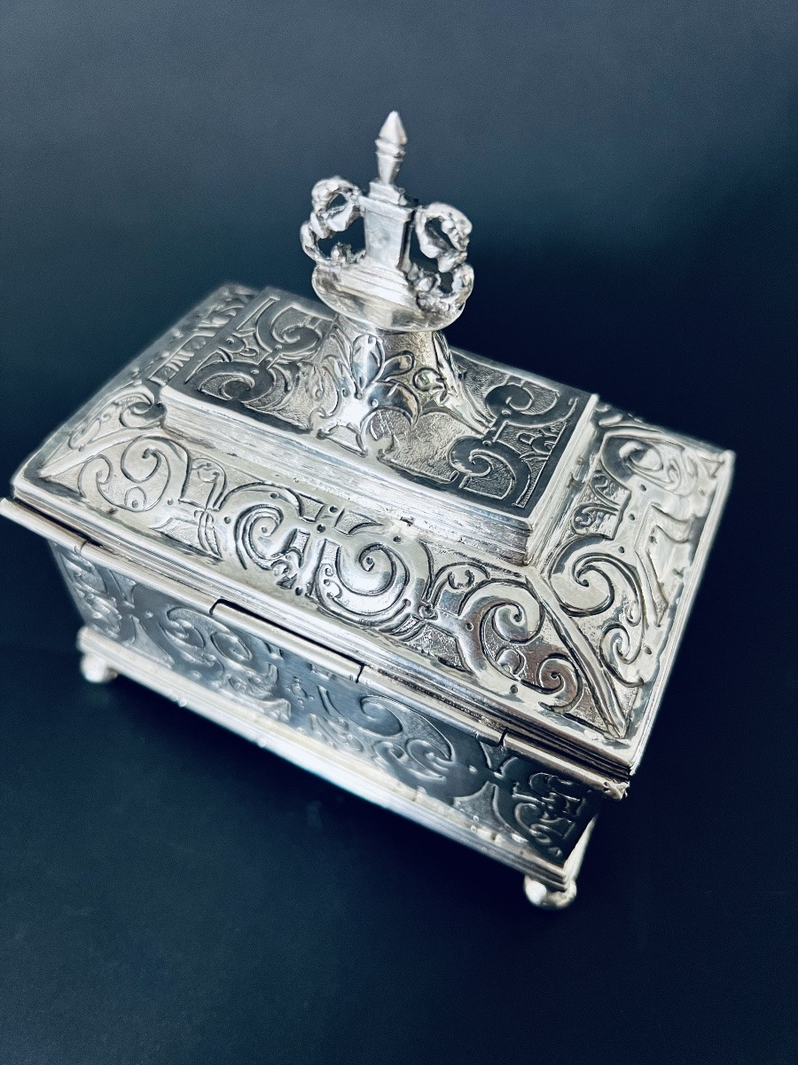 A Rare Silver Religious Reliquary Casket From Barbastro (aragon), Circa 1600–1625 - Spain.-photo-3