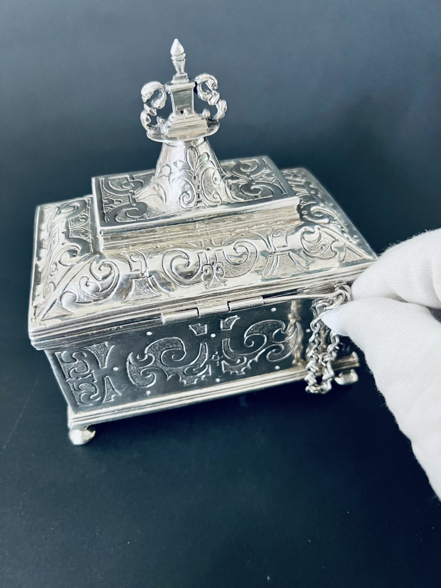 A Rare Silver Religious Reliquary Casket From Barbastro (aragon), Circa 1600–1625 - Spain.-photo-6