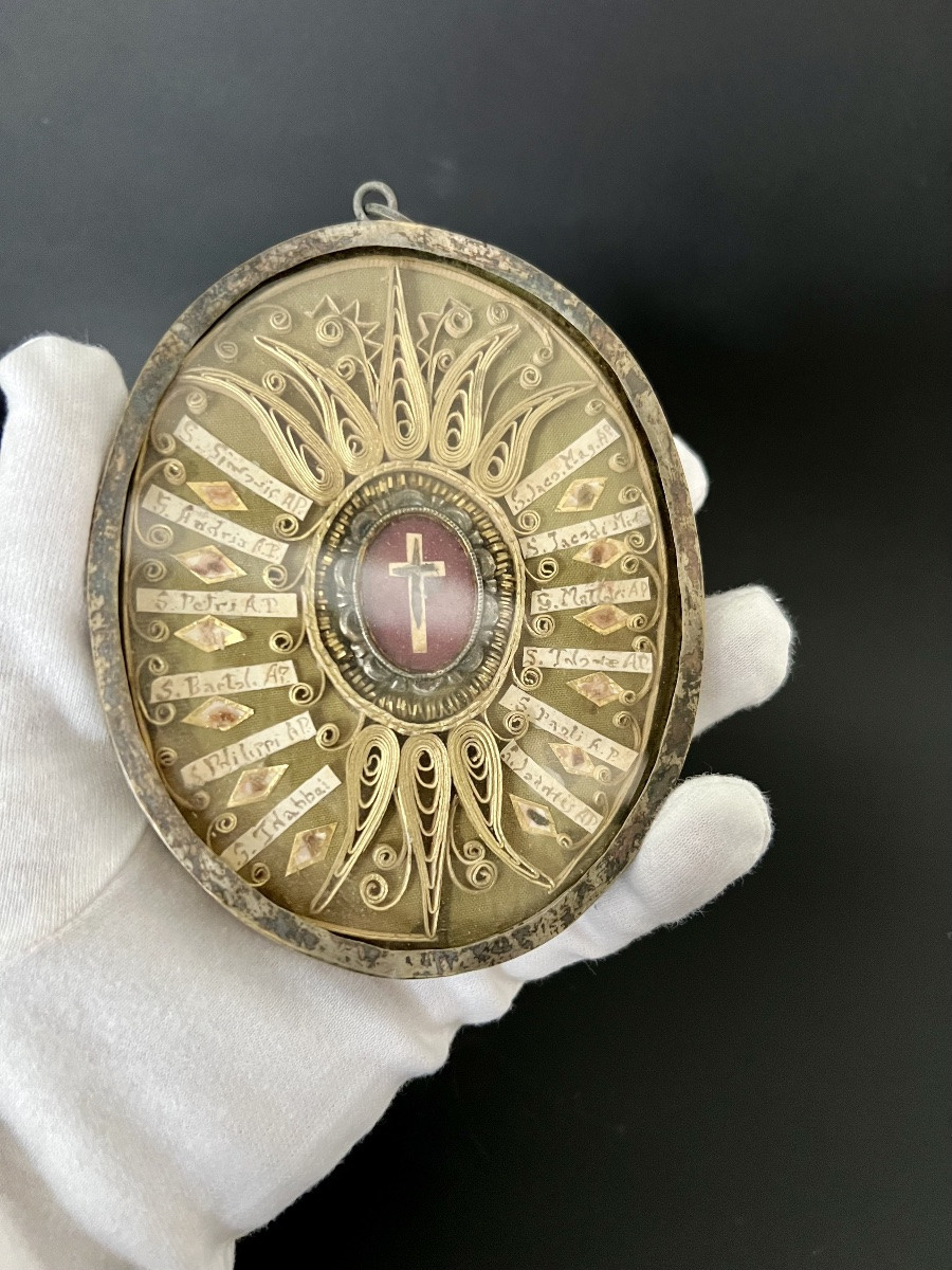 Oval Reliquary - Relic Of The Holy Cross And Relics Of The Twelve Apostles-photo-8