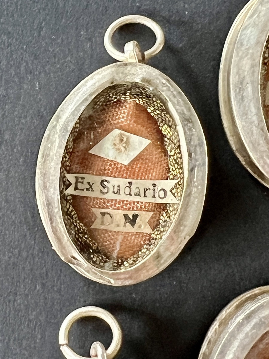 Ensemble de six reliquaires avec des reliques de la Passion du Christ – XIXe siècle - Italie-photo-7