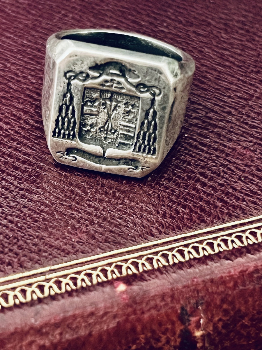 Bague ecclésiastique héraldique en argent – décor de calice / monogramme – XIX  siècle-photo-1
