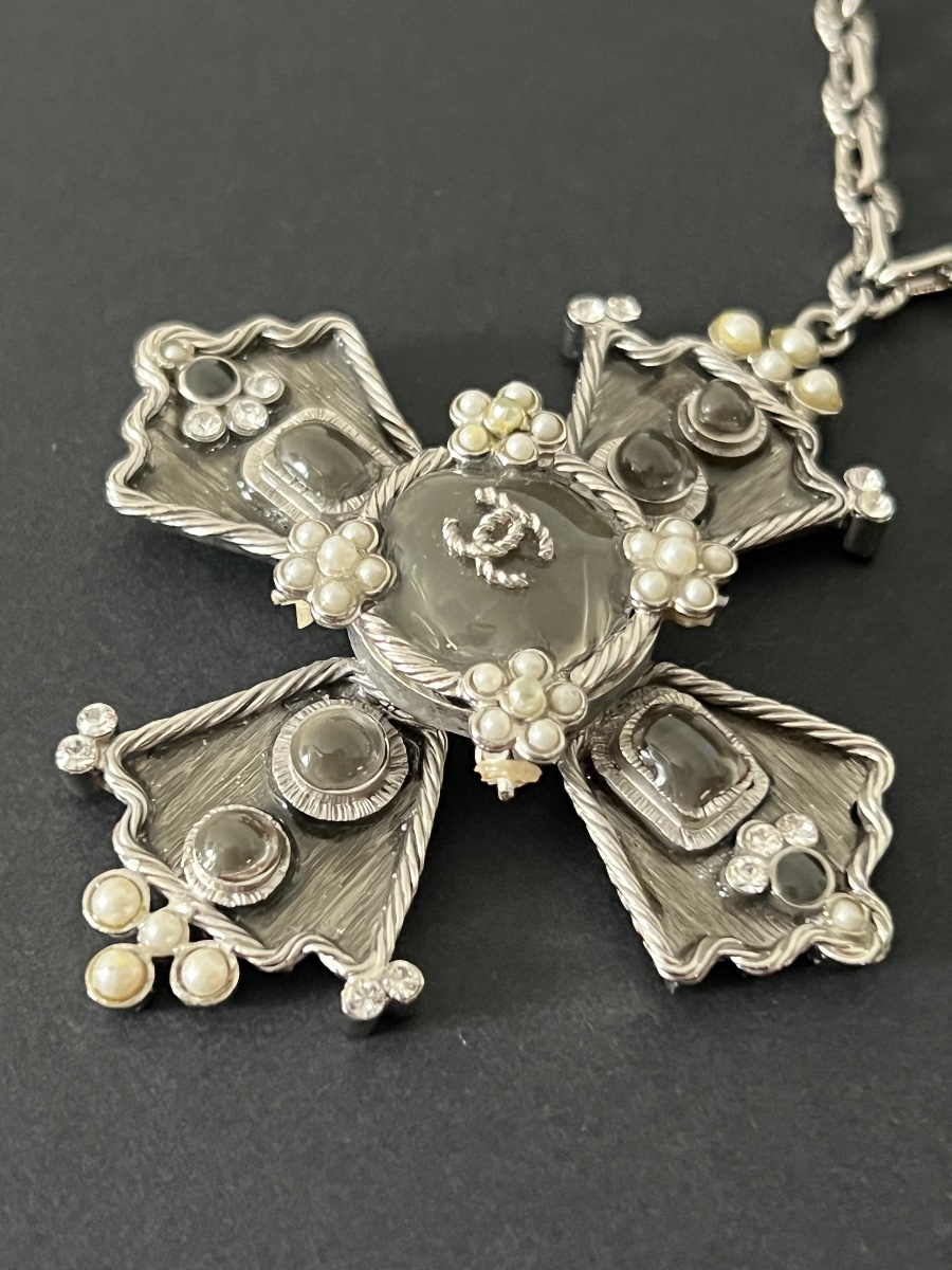 Pendentif Croix Chanel  - Karl Lagerfeld -photo-1
