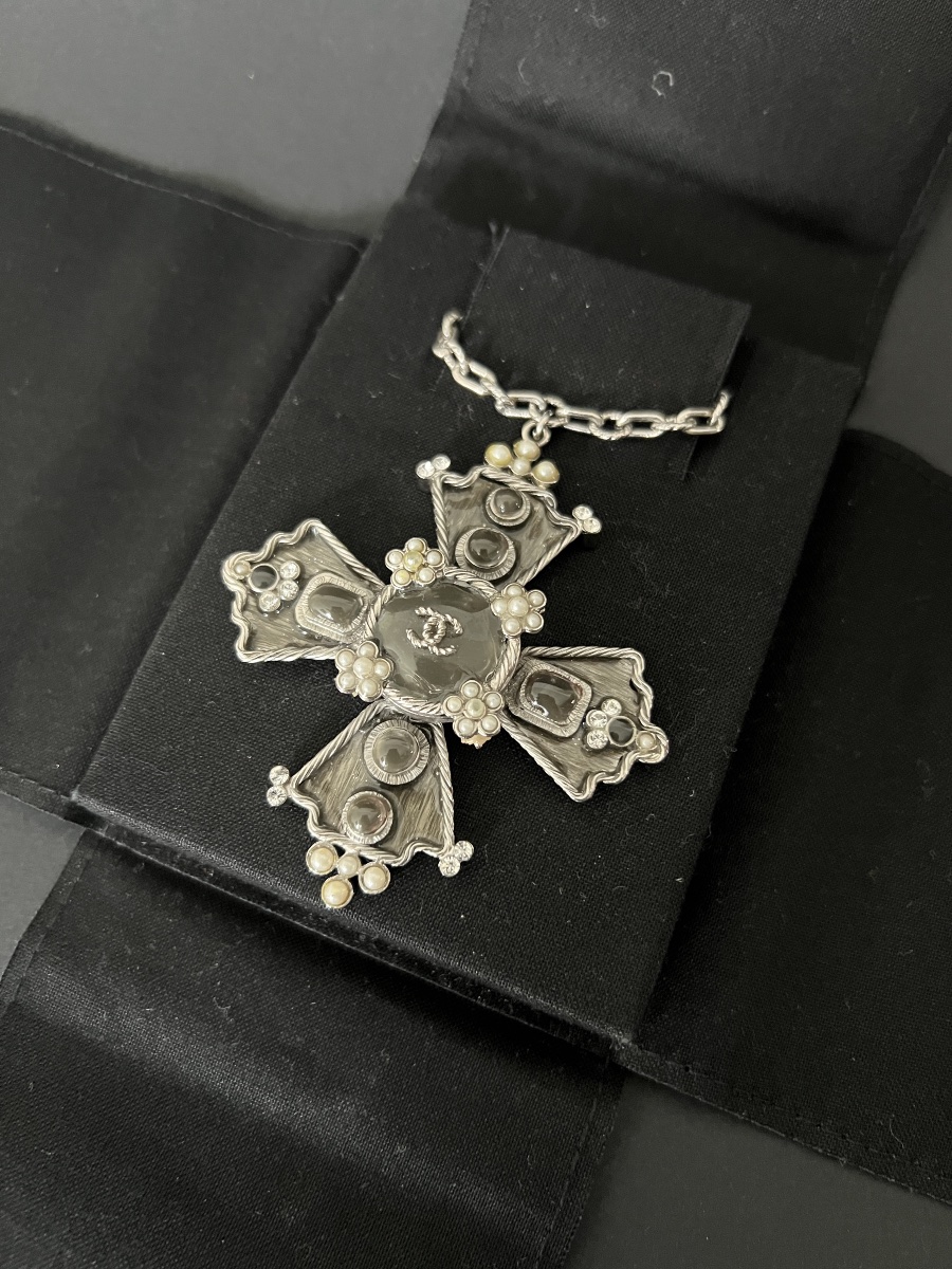 Pendentif Croix Chanel  - Karl Lagerfeld -photo-7
