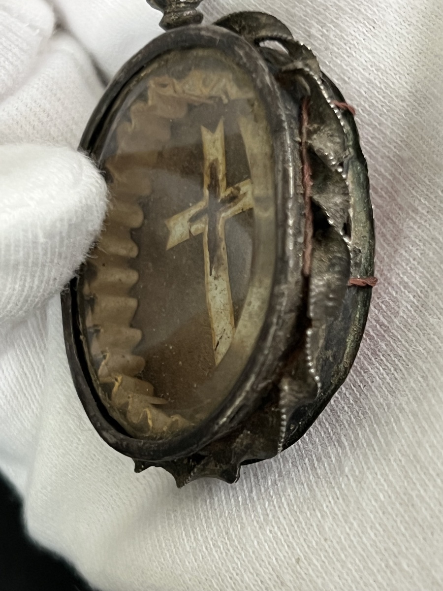 Reliquaire Ex Ligno D,N.J.C  avec authentique épiscopal – 1878-photo-3