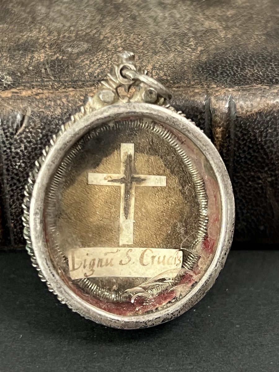 Reliquaire  « Lignum Sanctae Crucis » – Argent – XVIIIe siècle