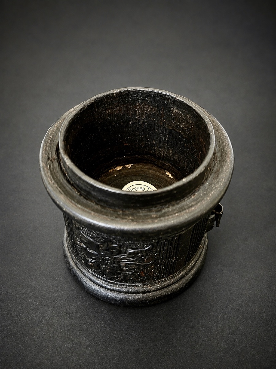 Boîte à pyxide en cuir gaufré sur âme de bois, XVIe siècle-photo-4