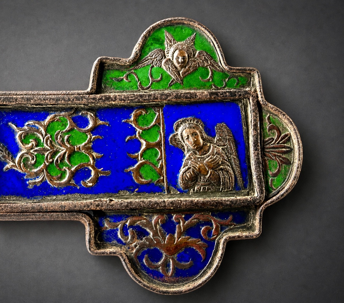Grande croix processionnelle en émaux polychromes – XVIIIe siècle-photo-3