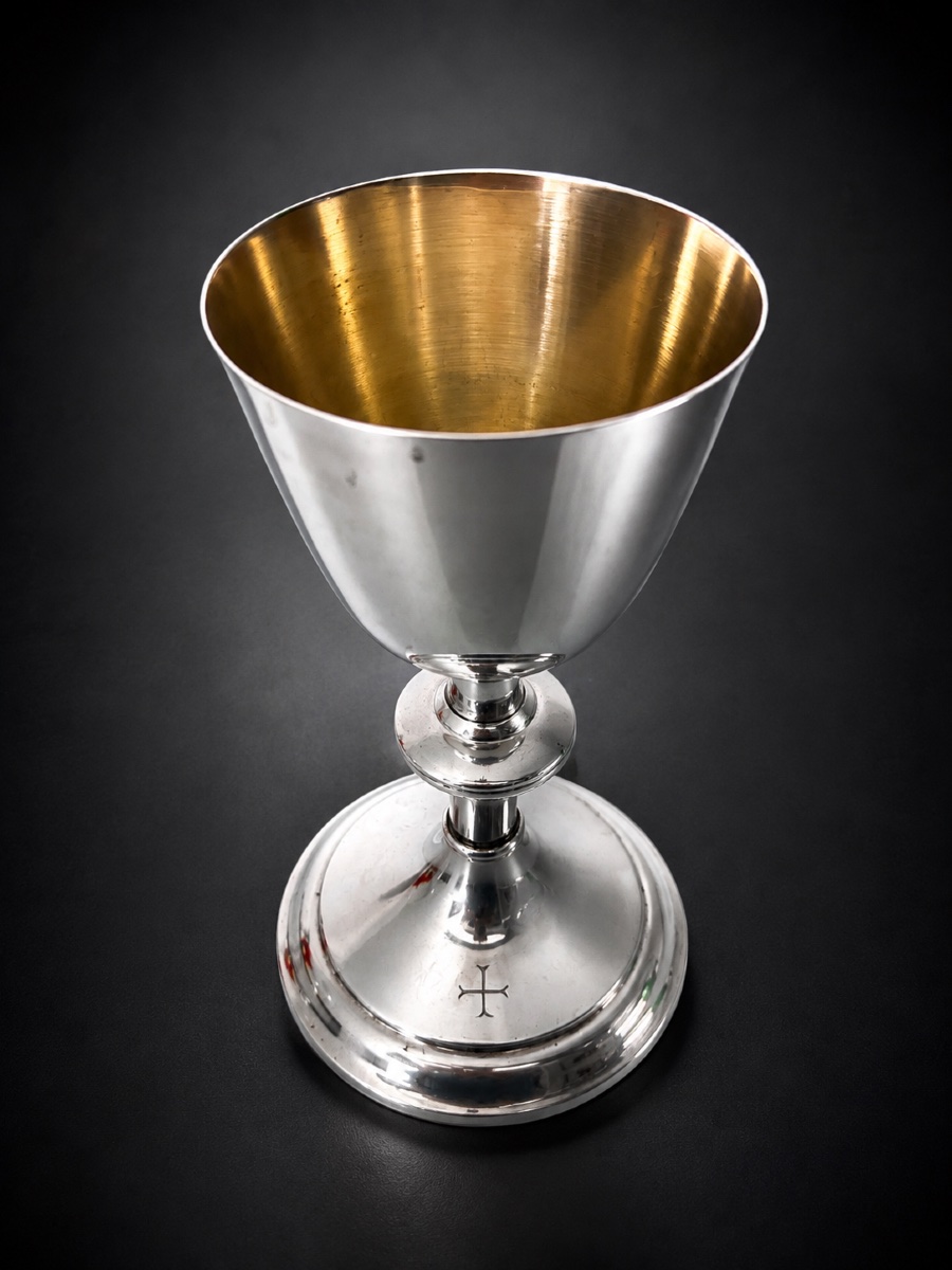 Solid Silver And Vermeil Chalice – A.e. Jones – Birmingham, 1940
