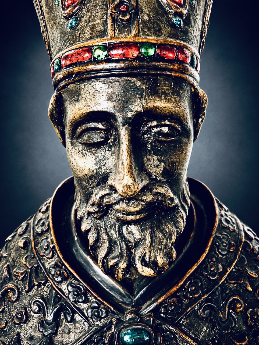 Buste-reliquaire d’évêque en bois sculpté, laqué et polychromé – Italie, XVIIIe siècle-photo-3