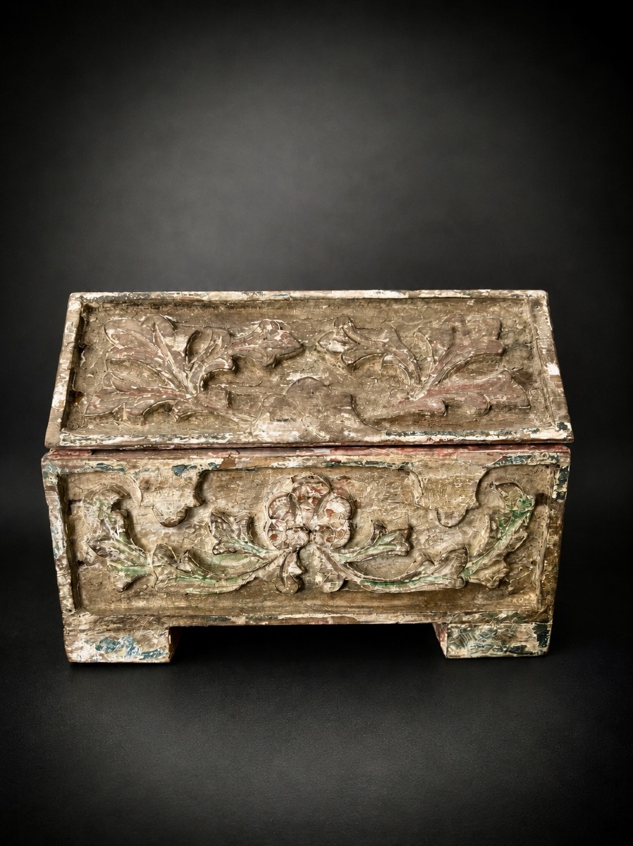 Chasse monastique en bois sculpté et polychromé, travail flamand - Bruges - XVIIe siècle 