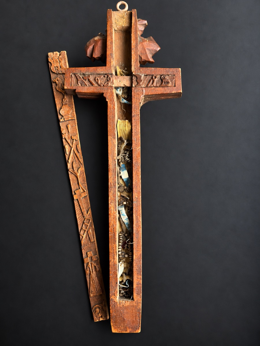 Croix-reliquaire de la Passion en buis sculpté – Allemagne du Sud, XVIIIe siècle-photo-2