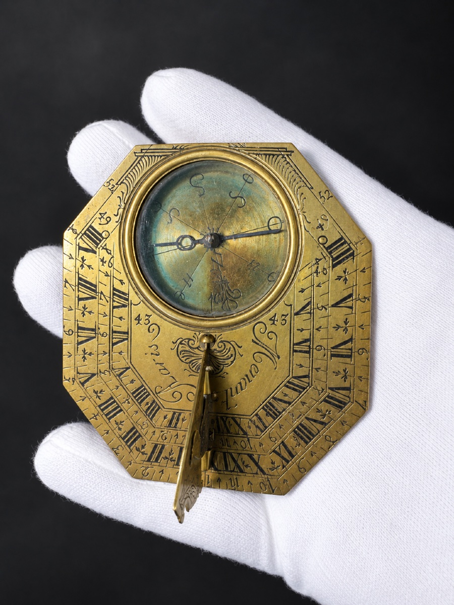 Rare Portable Equinoctial Sundial, Engraved And Nielloed, Signed “menant à Paris,” 17th Century-photo-4
