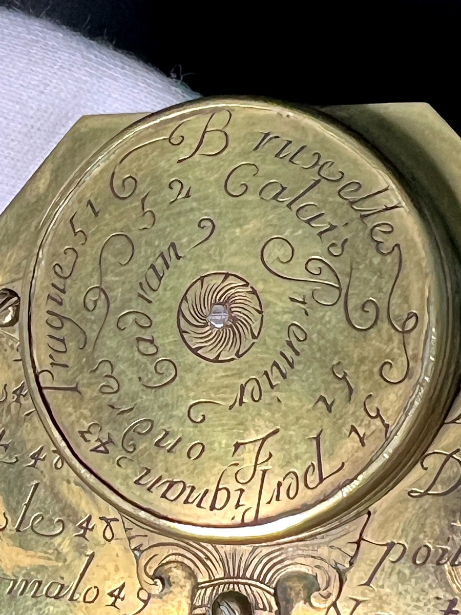 Rare Portable Equinoctial Sundial, Engraved And Nielloed, Signed “menant à Paris,” 17th Century-photo-3