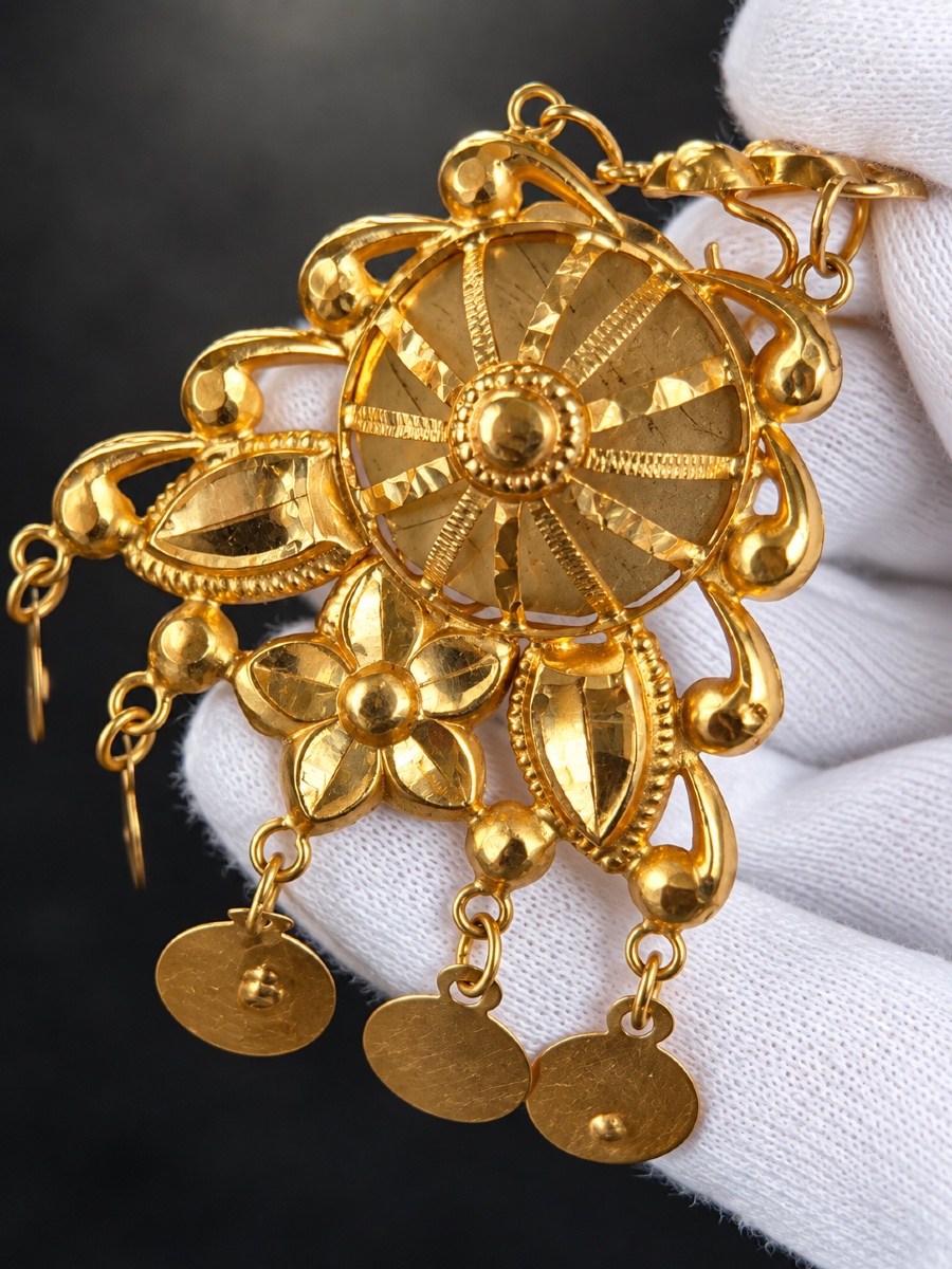 Paire de pendants d’oreilles en or jaune 18 carats – Travail persan – Début du XXe siècle-photo-2