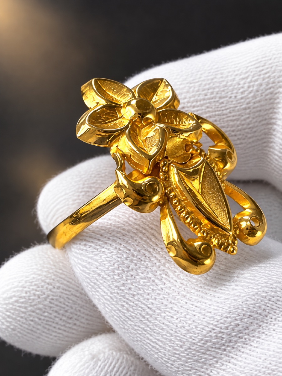 Bague ancienne persane en or jaune 18 carats – Décor floral – Début du XXe siècle-photo-2