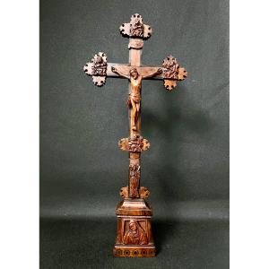 Carved Wooden Reliquary Crucifix – Containing 13 Relics Of Saints – 18th/19th Century