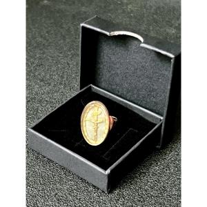 Bague Reliquaire en or 