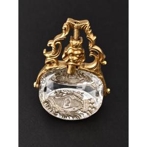 SCEAU À TRIPLE MATRICE en cristal de roche gravé et or 18 carats – XVIIIè siècle