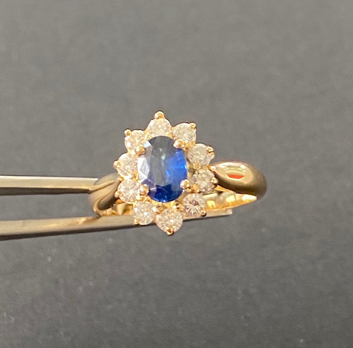 Marguerite Ring In Gold. Sapphire And Diamonds-photo-1