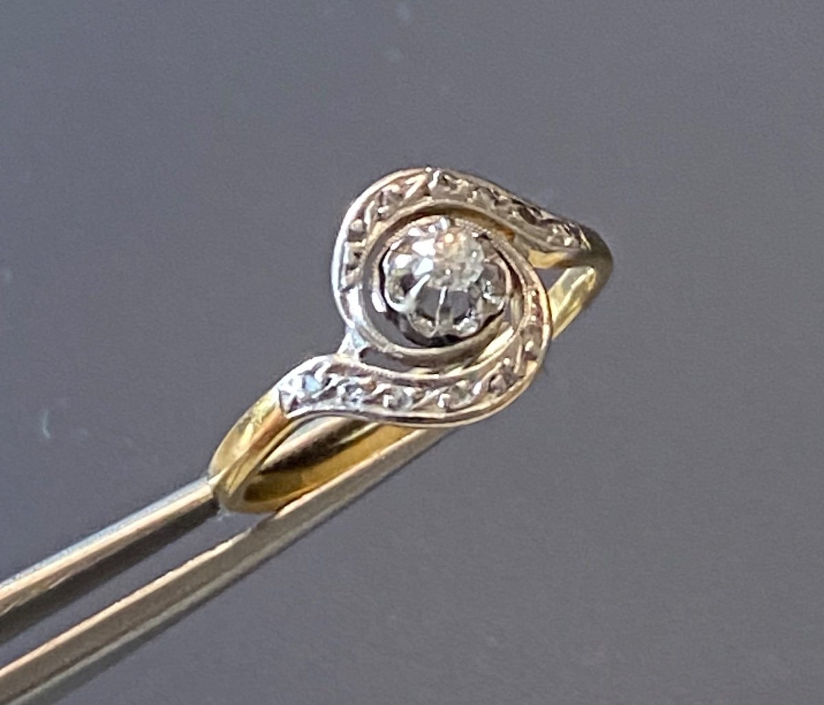 Old Tourbillon Ring In Gold And Diamonds-photo-7