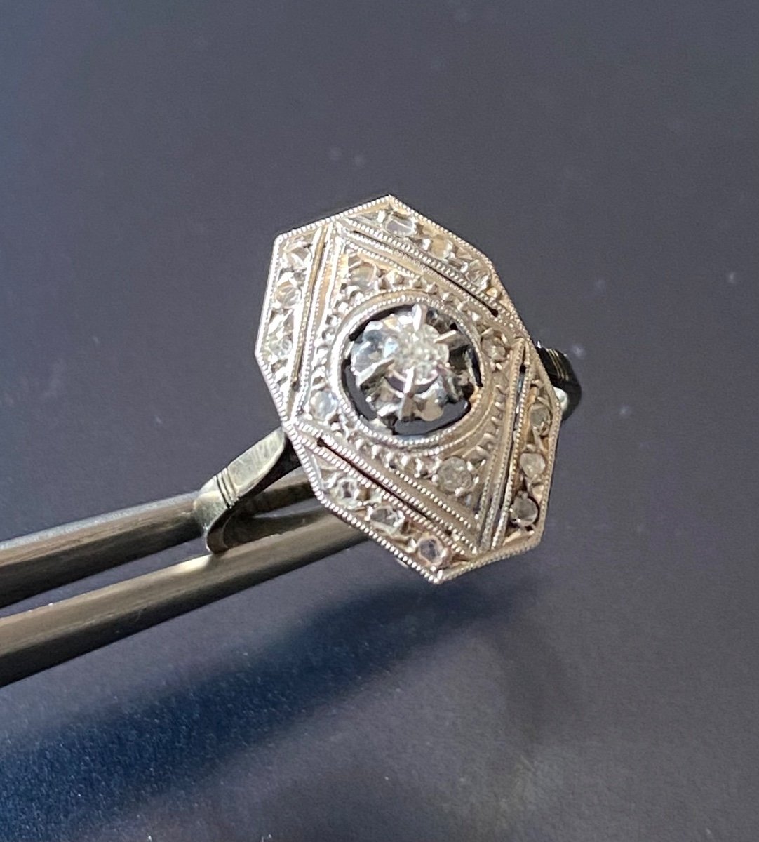 Belle Bague Art Deco En Or, Platine Et Diamants-photo-4