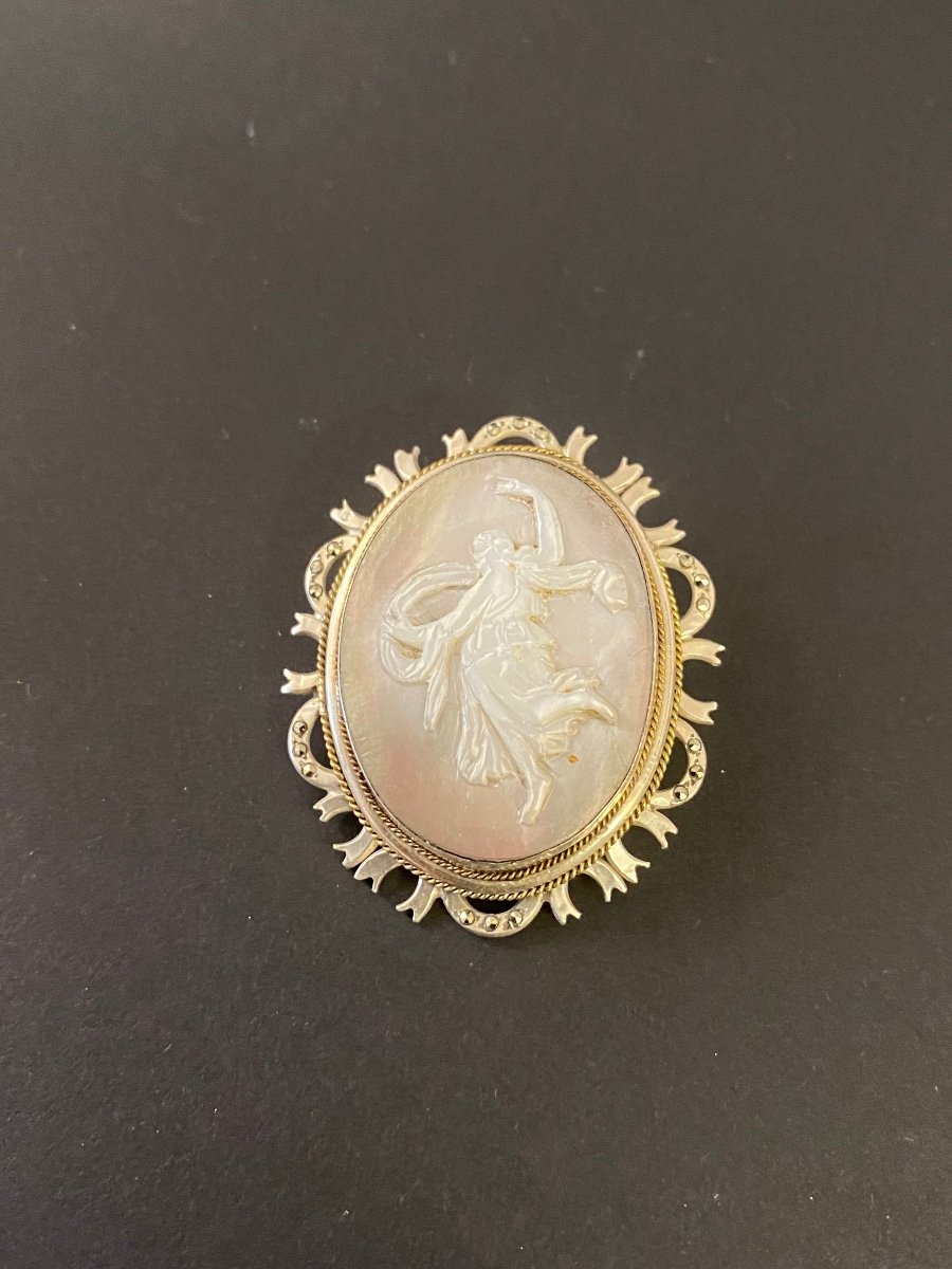 Old Brooch-pendant In Silver And Mother-of-pearl Cameo-photo-3