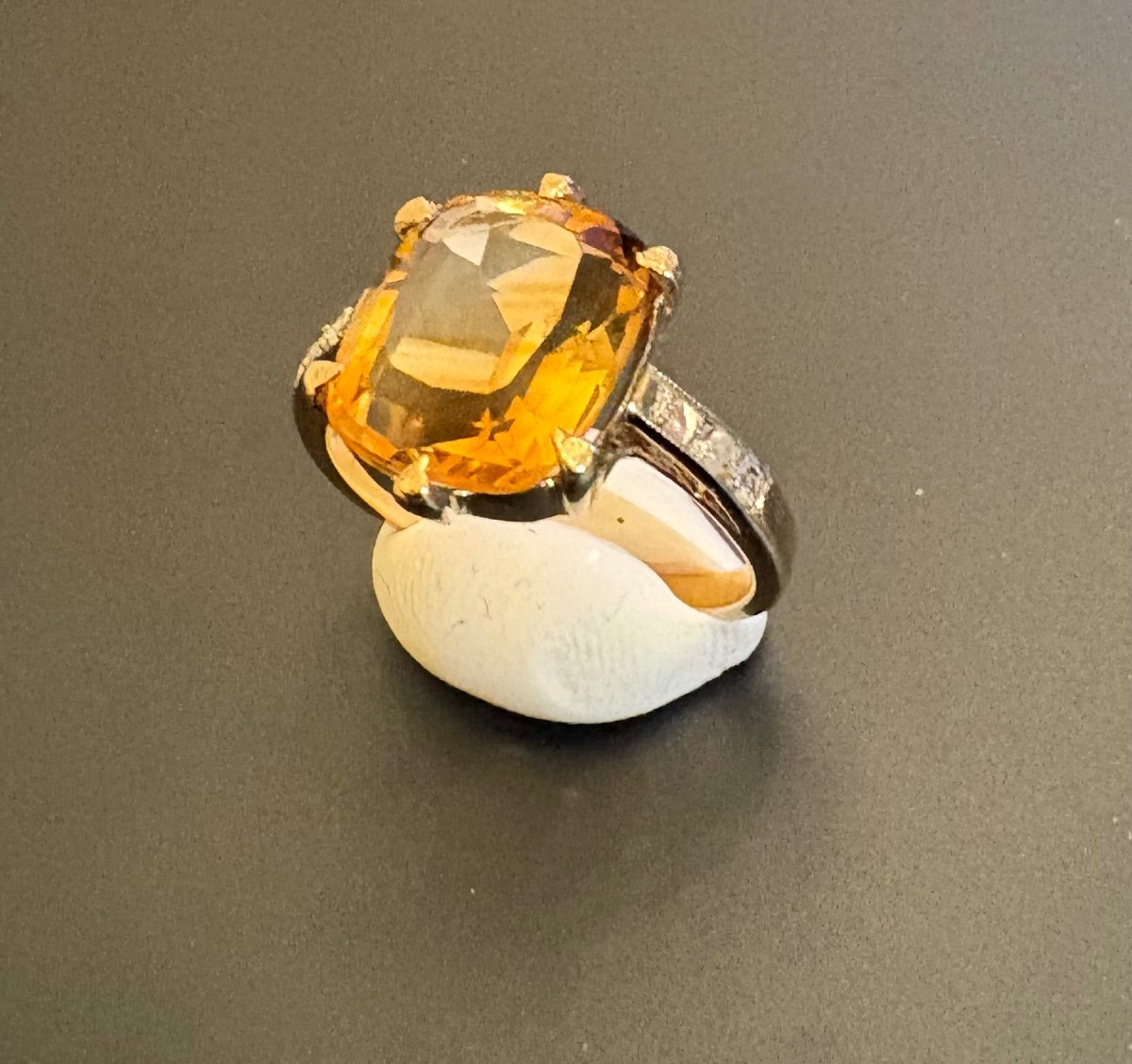 Bague Or Jaune 750/1000 Eme , Citrine Et Diamants Taille En Rose