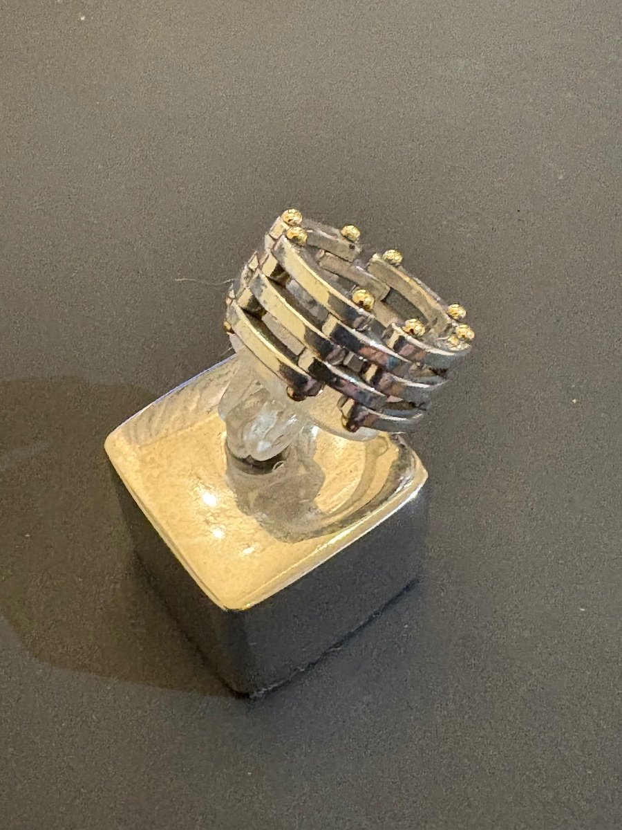 Tiffany & Co Articulated Ring In Silver And Gold.