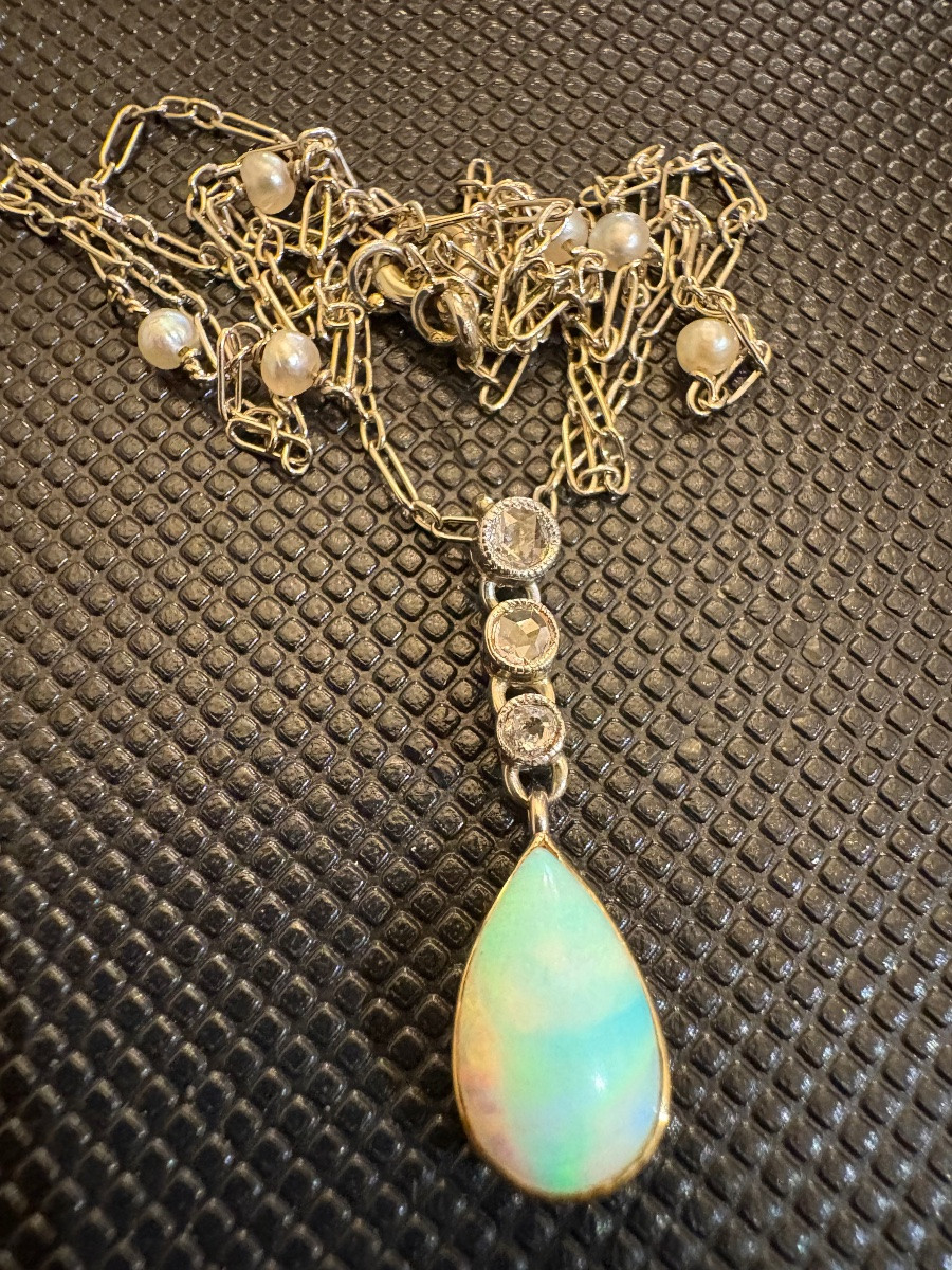 Chaine et pendentif en or gris 750/1000 eme, perles, opale et diamants.-photo-2