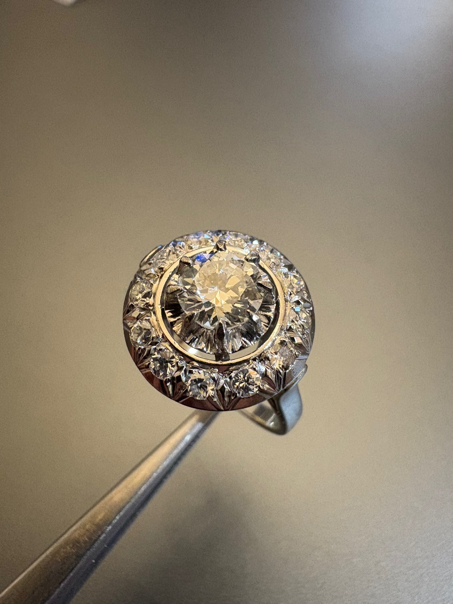 ART DECO: Bague en or gris 750/1000 eme, platine 850/1000 eme et diamants.-photo-2