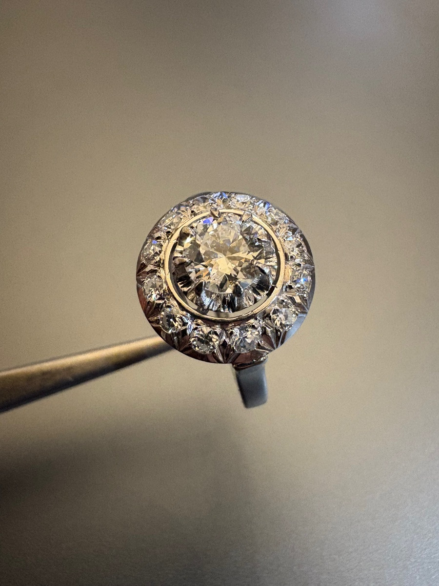 ART DECO: Bague en or gris 750/1000 eme, platine 850/1000 eme et diamants.-photo-3