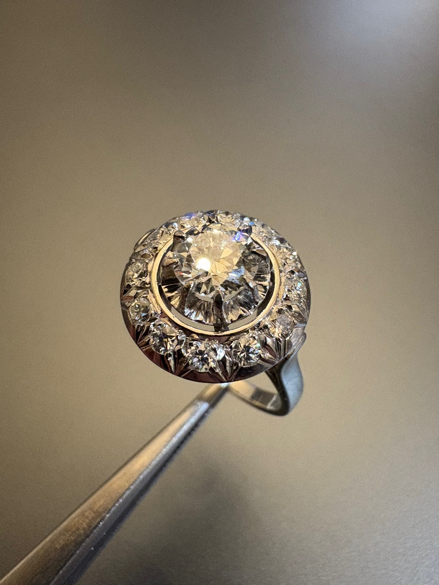 ART DECO: Bague en or gris 750/1000 eme, platine 850/1000 eme et diamants.-photo-7